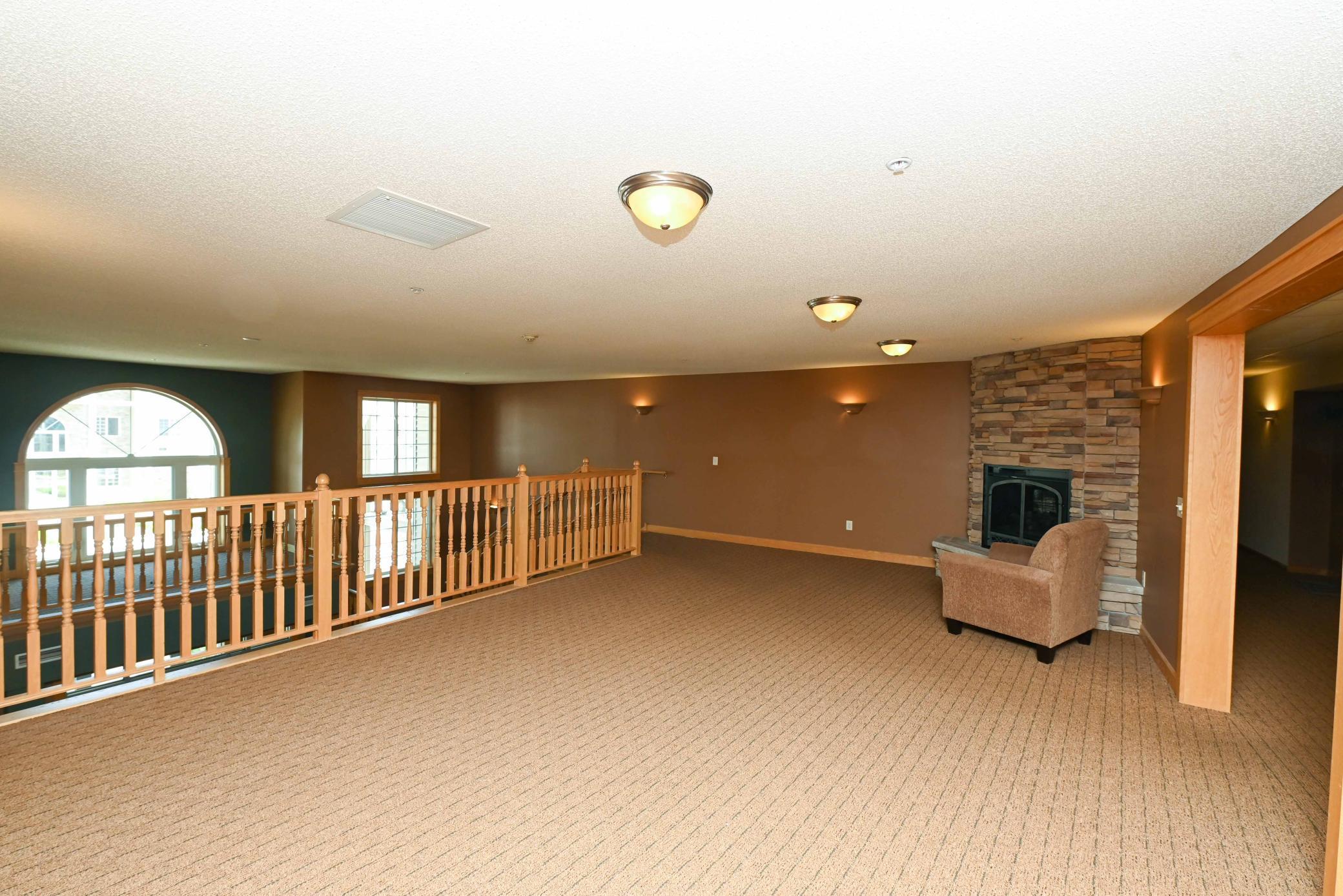 1590 Parkwood Drive Unit: 210