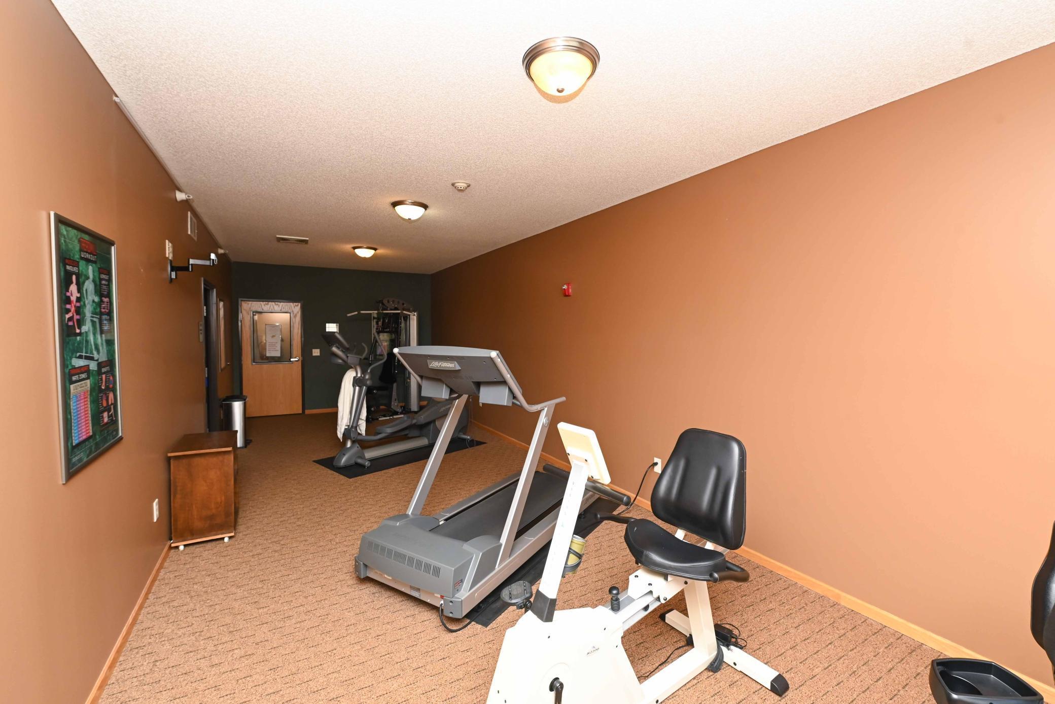 1590 Parkwood Drive Unit: 210