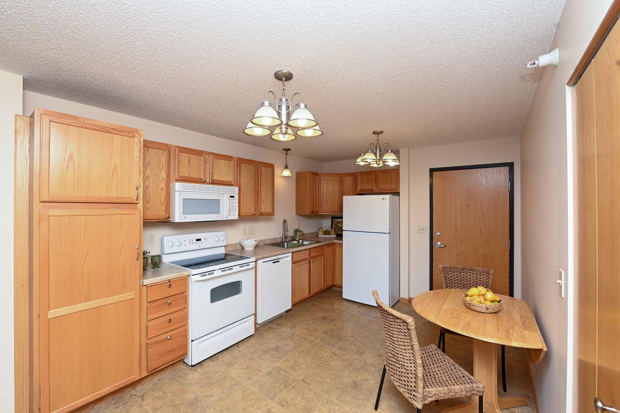 1590 Parkwood Drive Unit: 210