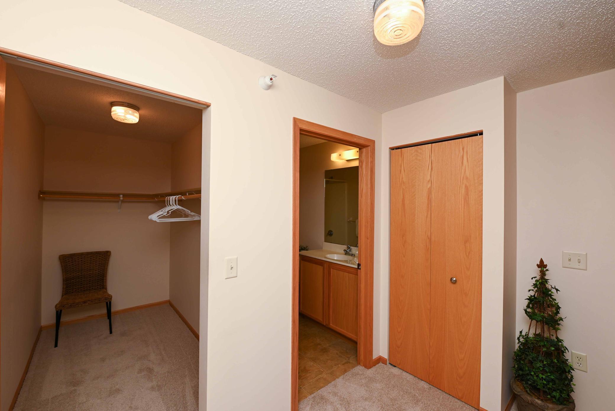 1590 Parkwood Drive Unit: 210