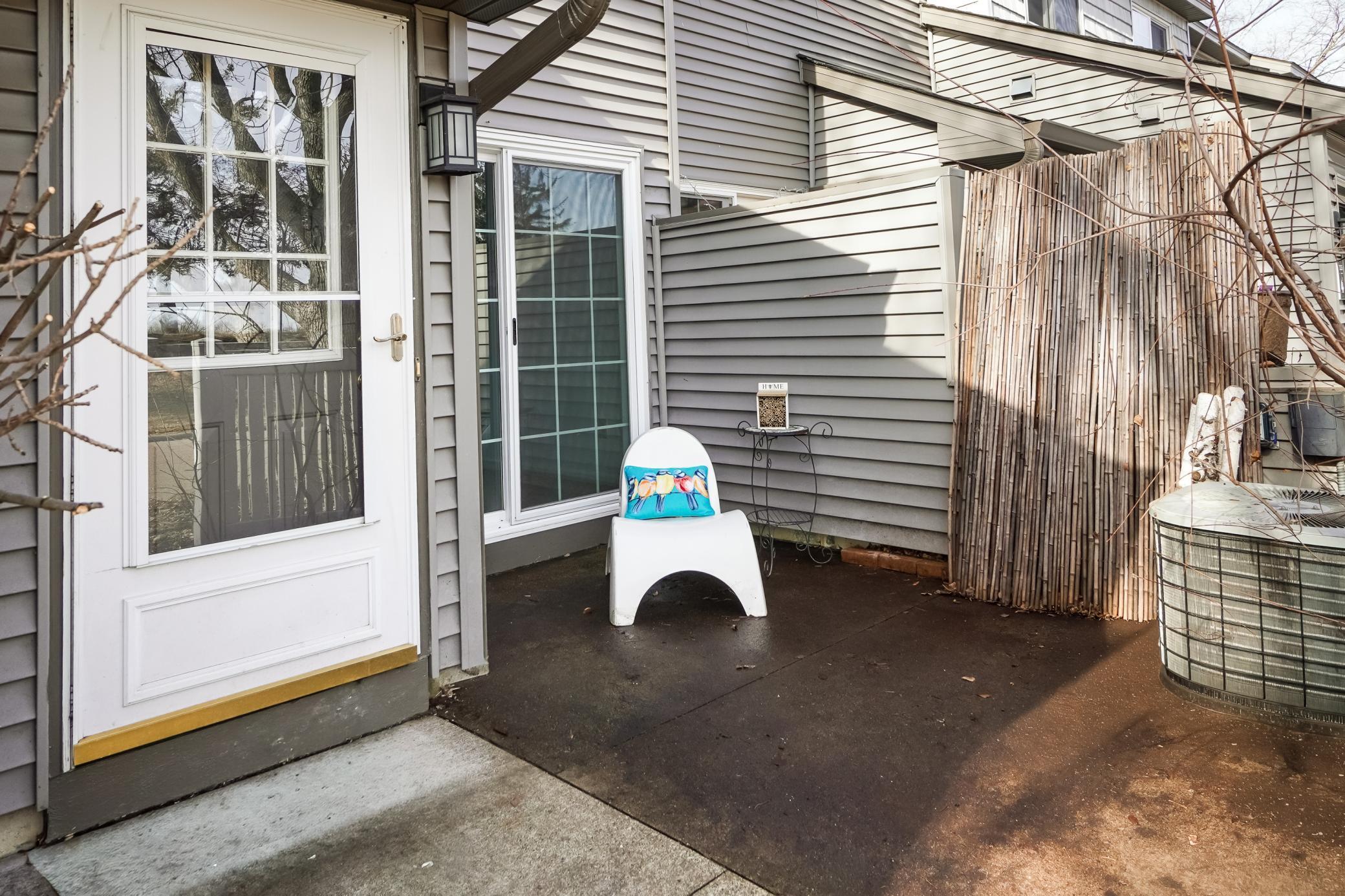 10005 Russell Avenue N Unit: 3