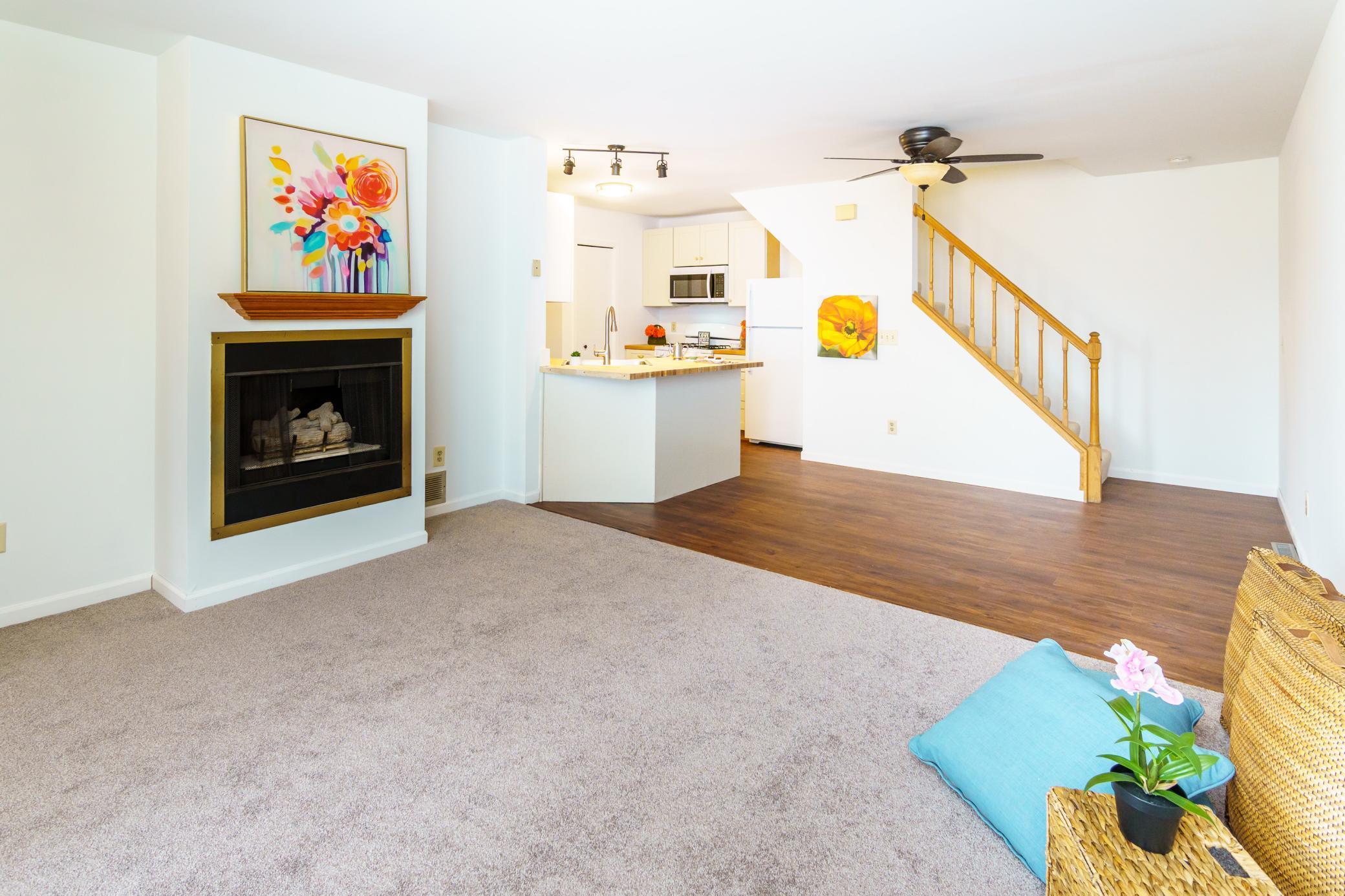 10005 Russell Avenue N Unit: 3