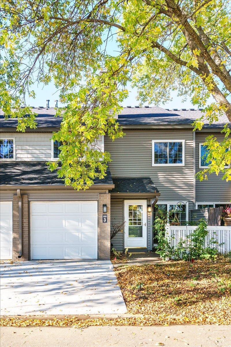 10005 Russell Avenue N Unit: 3