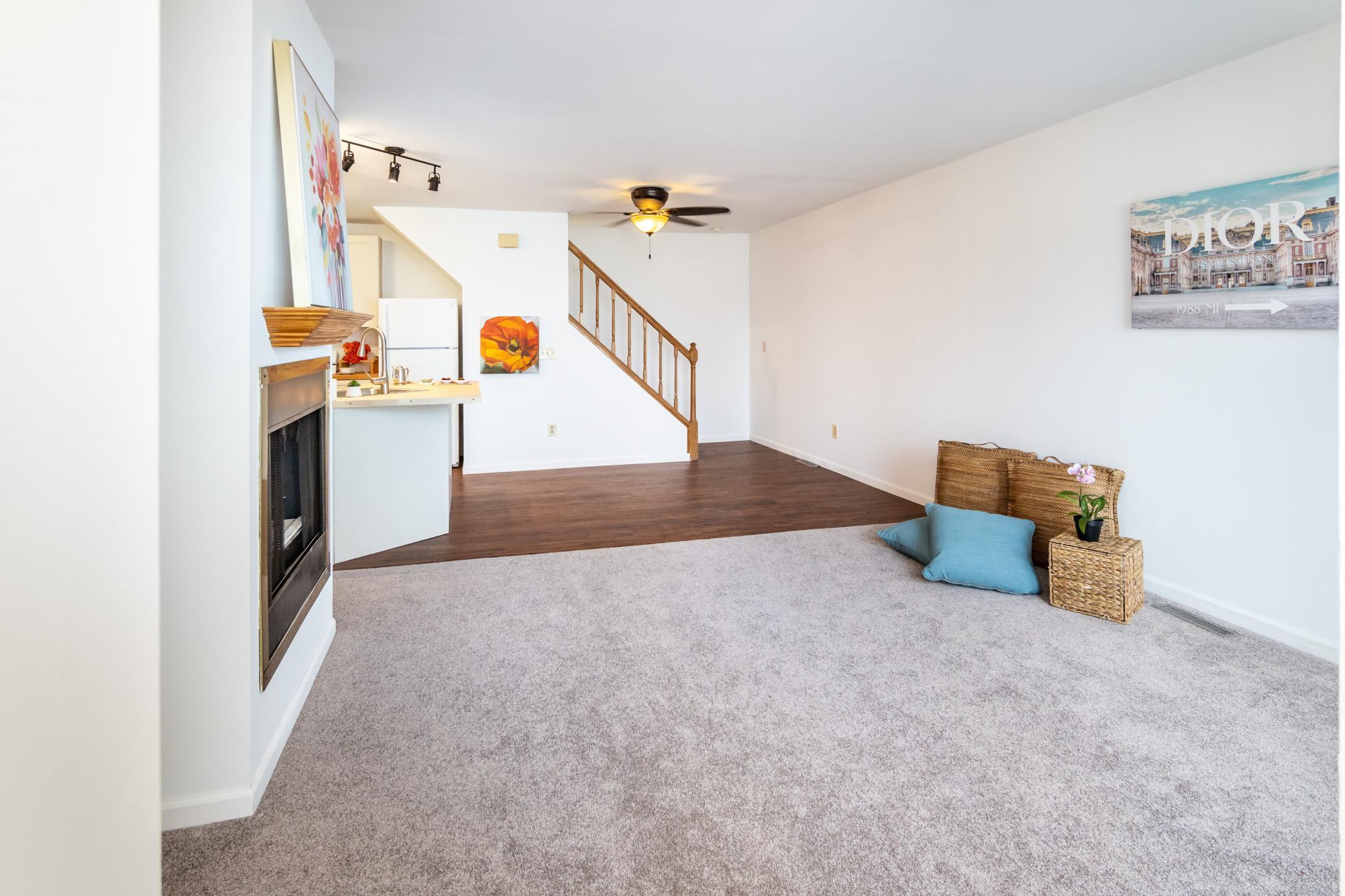 10005 Russell Avenue N Unit: 3