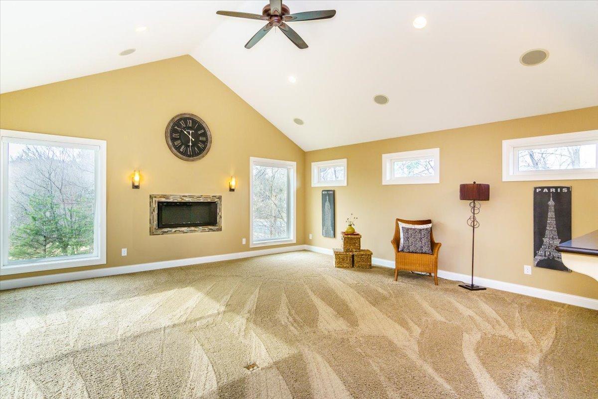 648 Welland Court