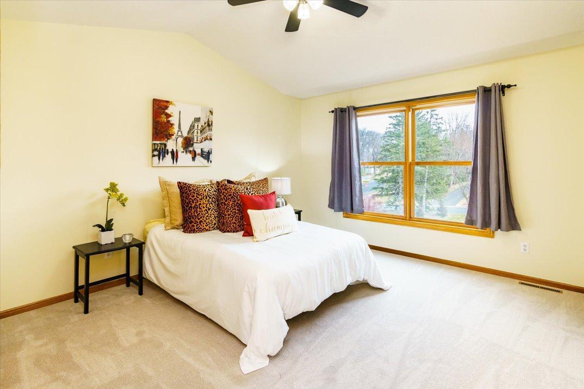 648 Welland Court