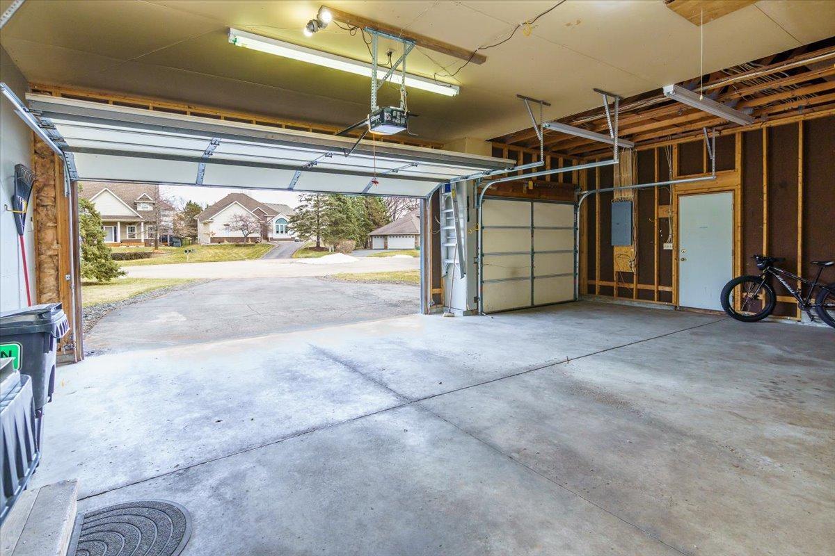 648 Welland Court