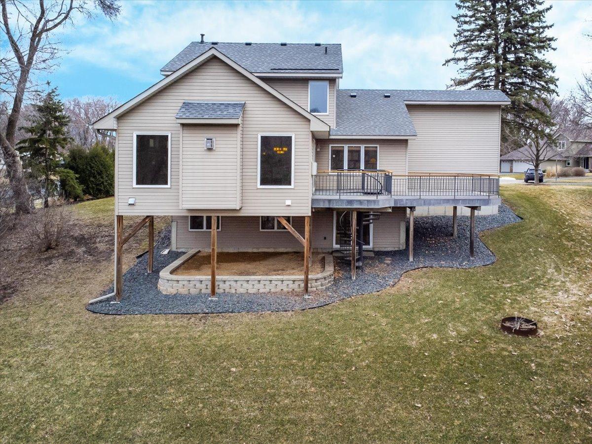 648 Welland Court