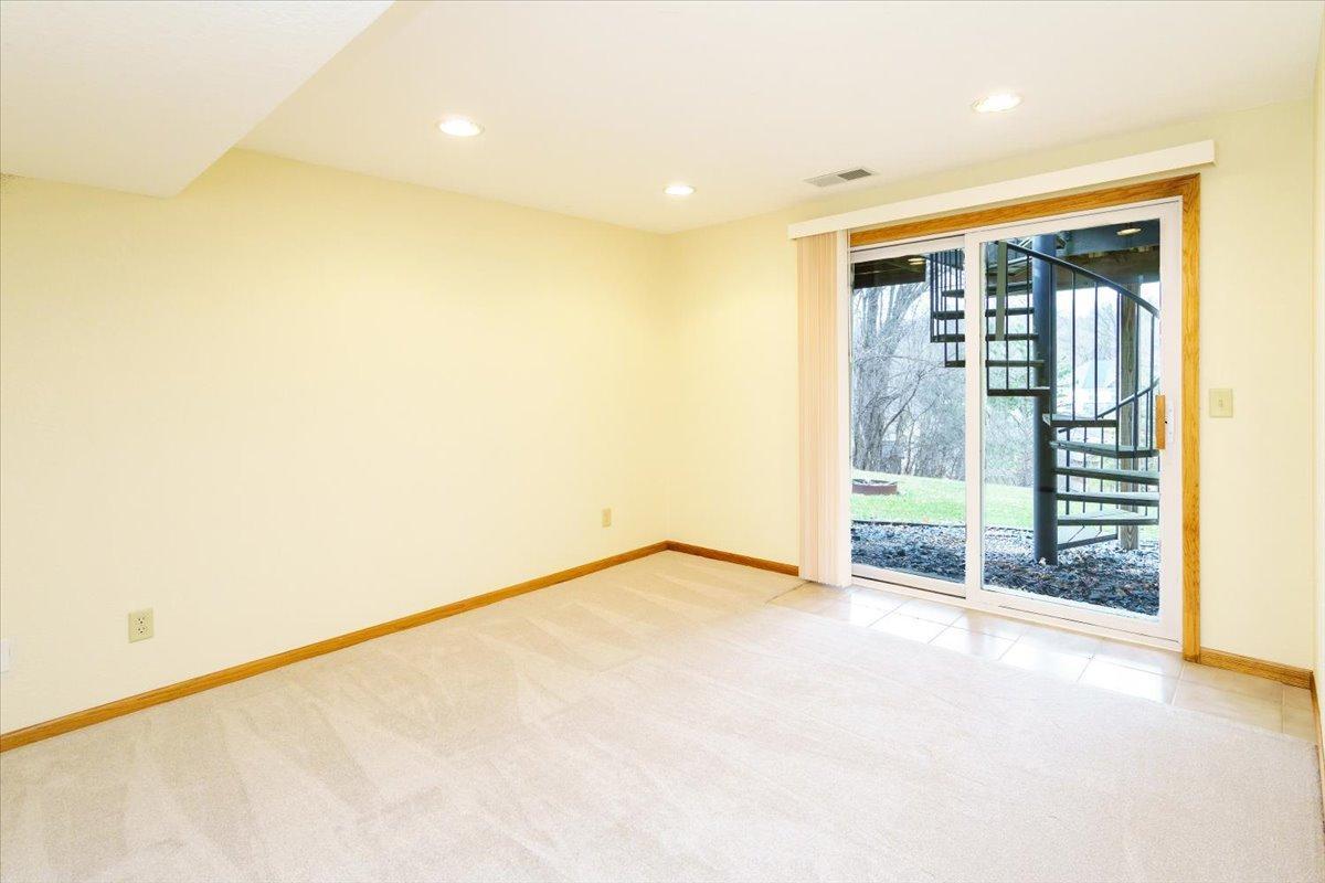 648 Welland Court