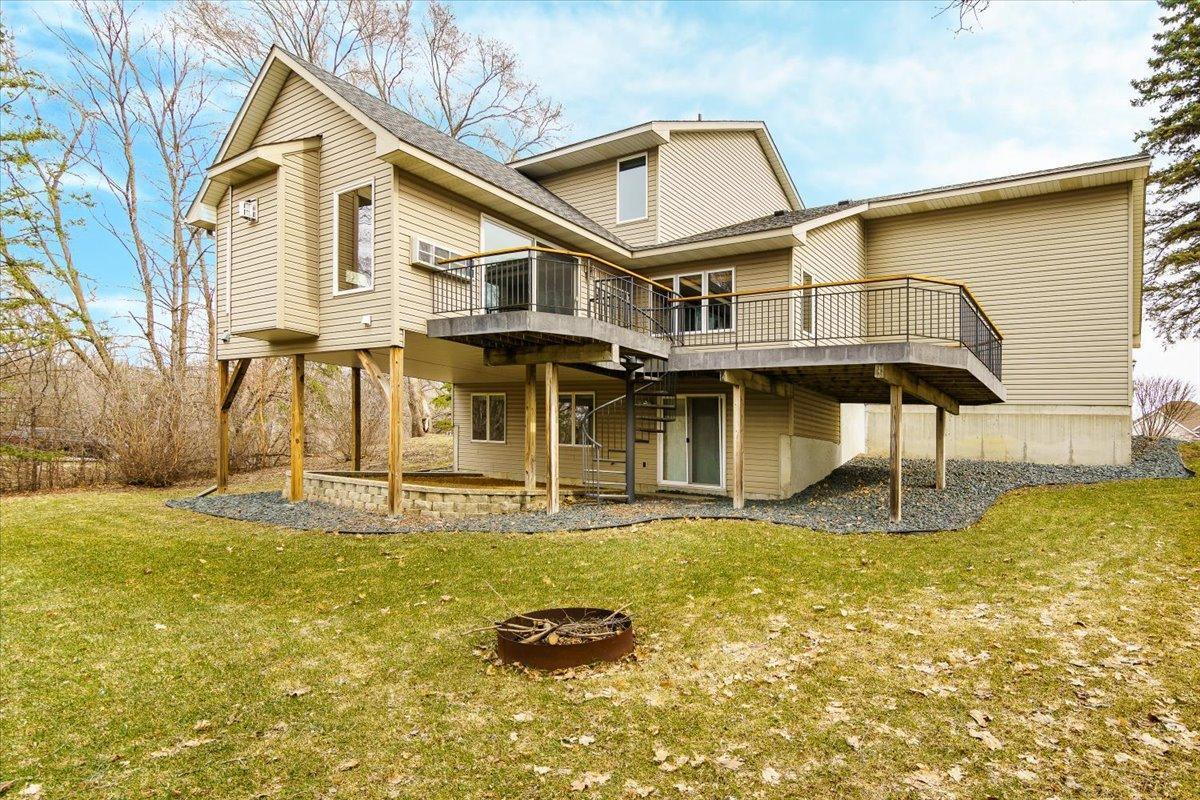 648 Welland Court