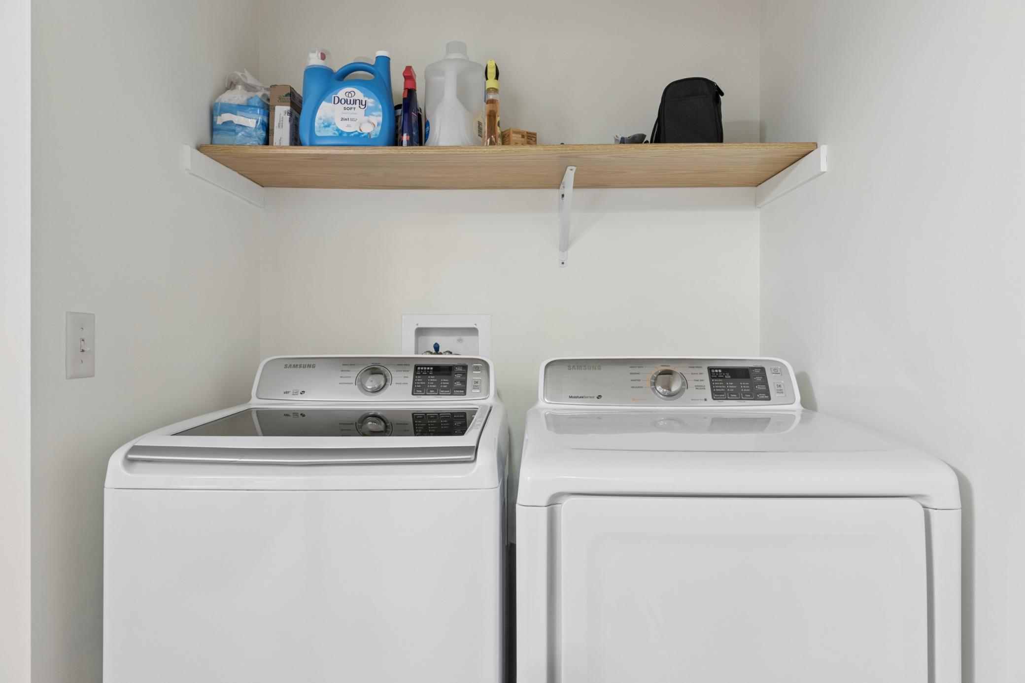 1590 Parkwood Drive Unit: 207