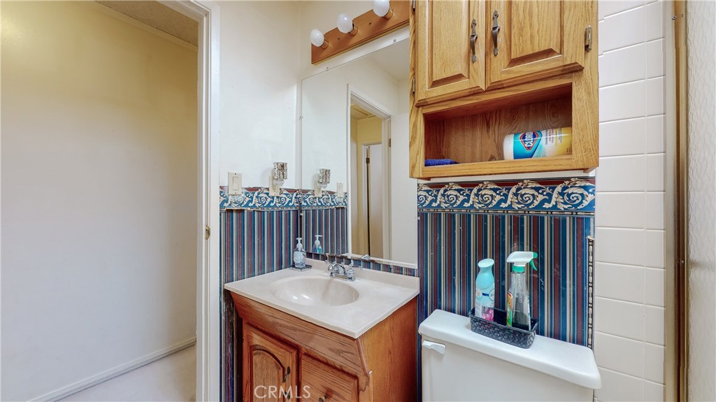 1143 N Rimsdale Avenue