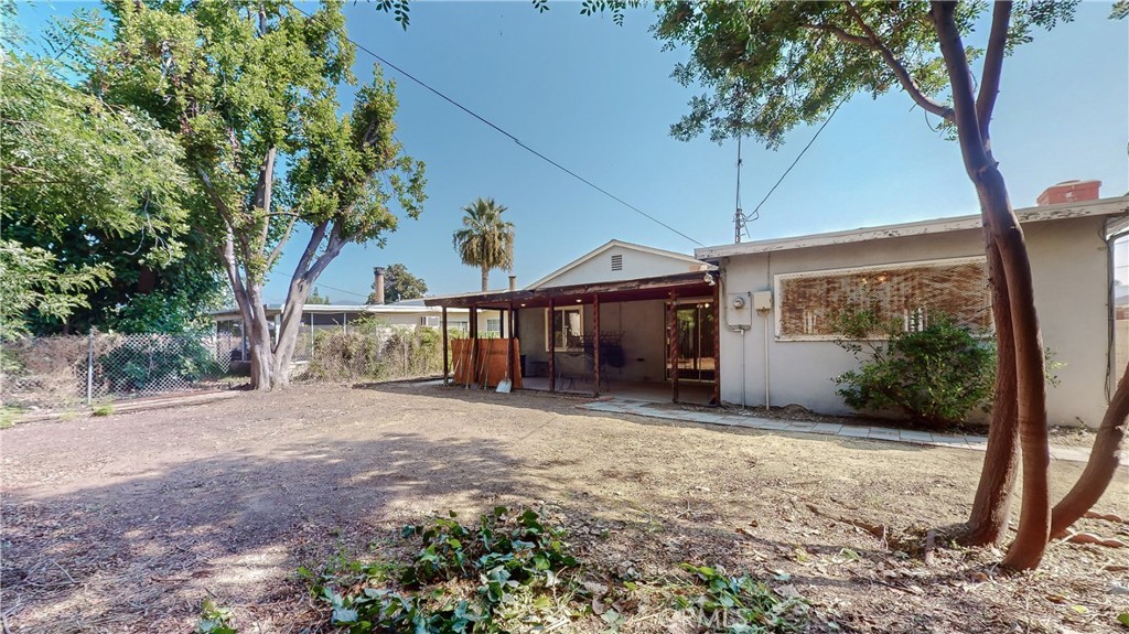 1143 N Rimsdale Avenue