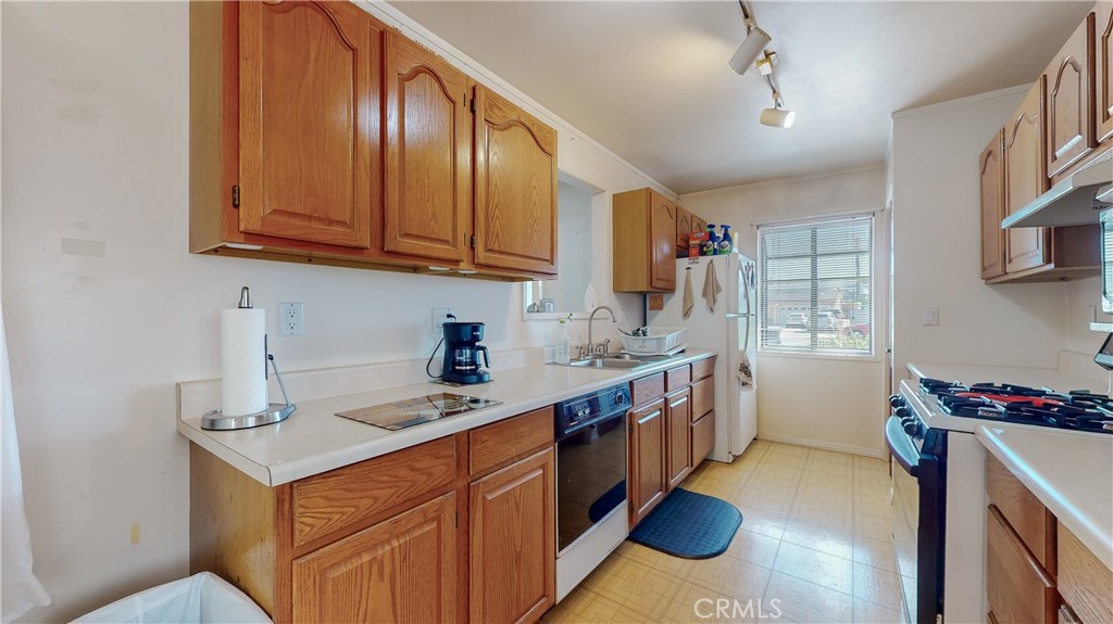 1143 N Rimsdale Avenue