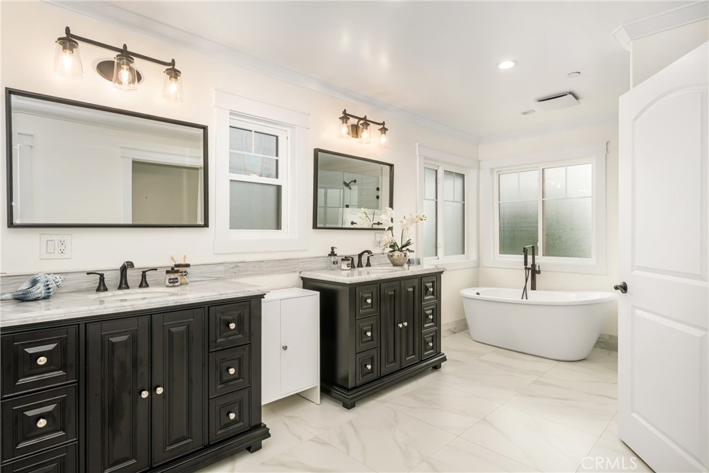 2532 El Capitan Avenue