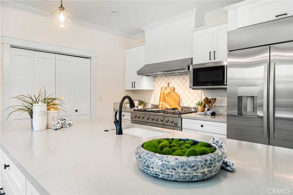 2532 El Capitan Avenue