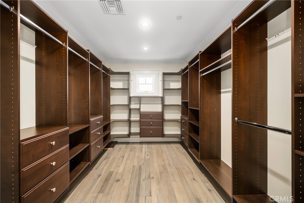 2532 El Capitan Avenue