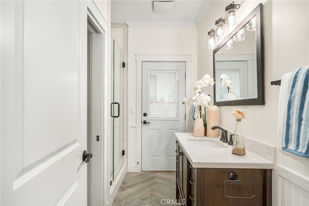 2532 El Capitan Avenue