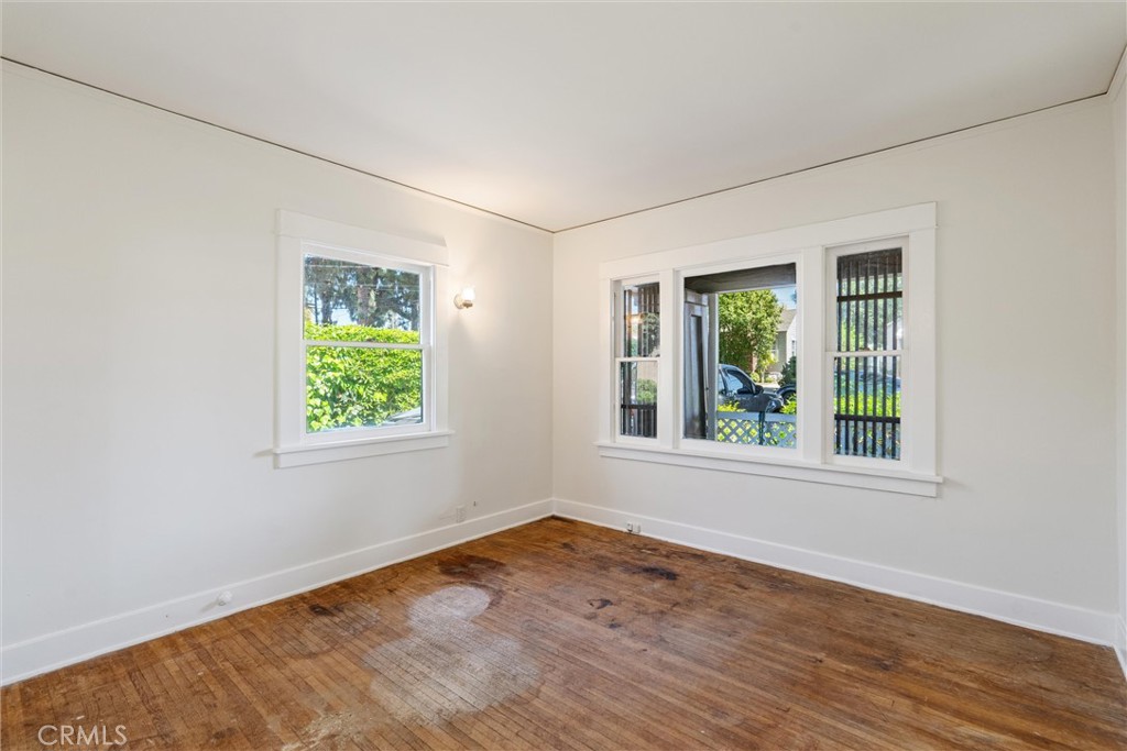 7945 Caldwell Avenue