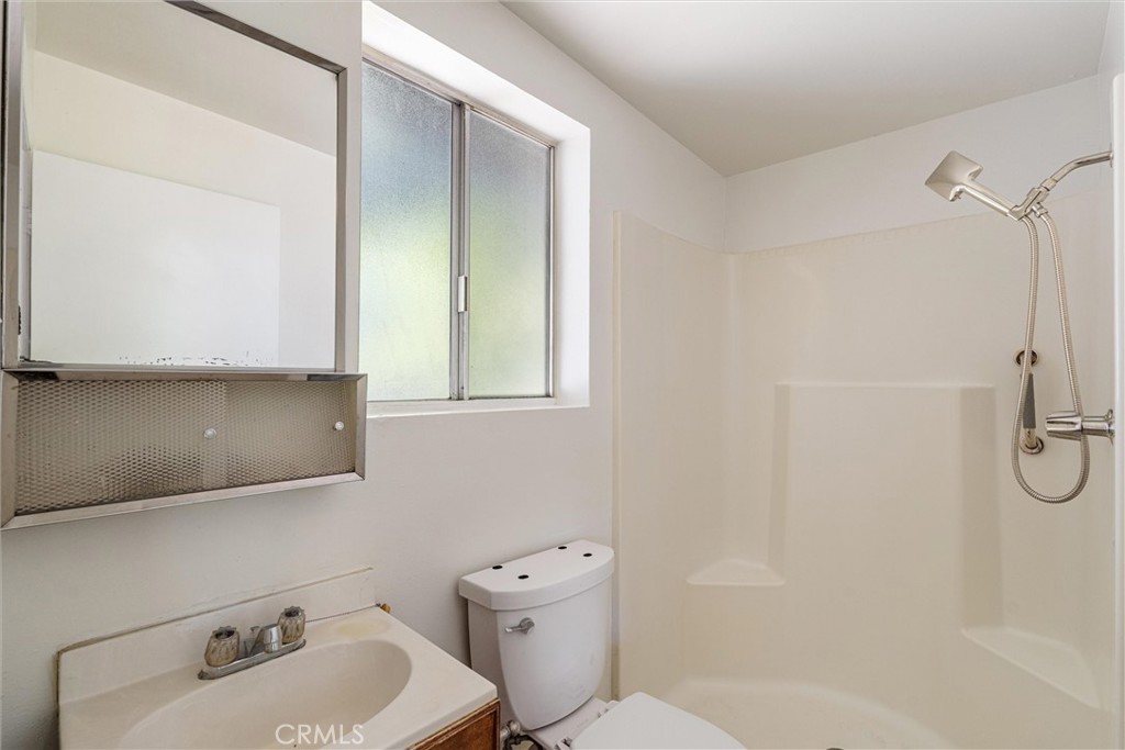 7945 Caldwell Avenue