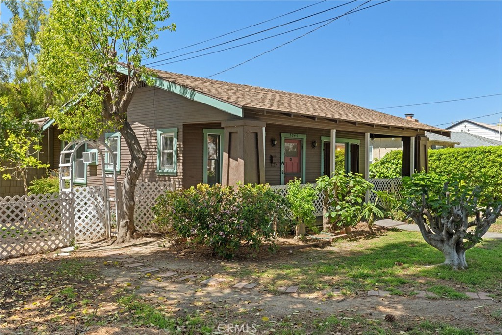 7945 Caldwell Avenue