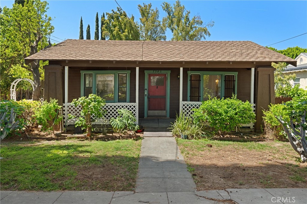 7945 Caldwell Avenue