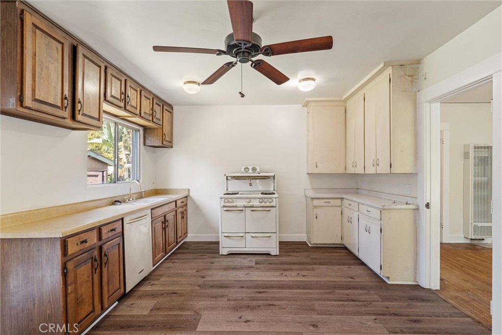 7945 Caldwell Avenue