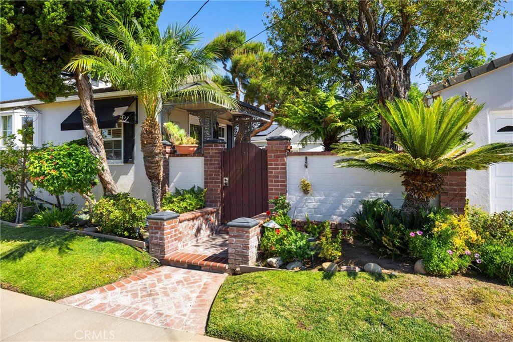 1820 Edgewood Drive
