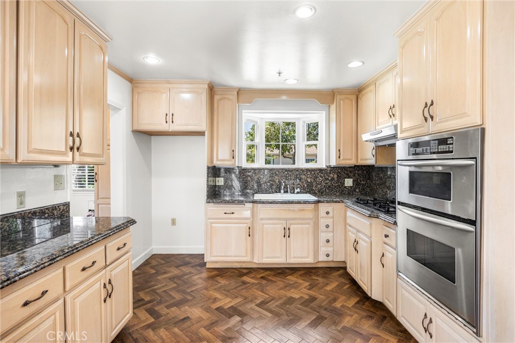 1820 Edgewood Drive