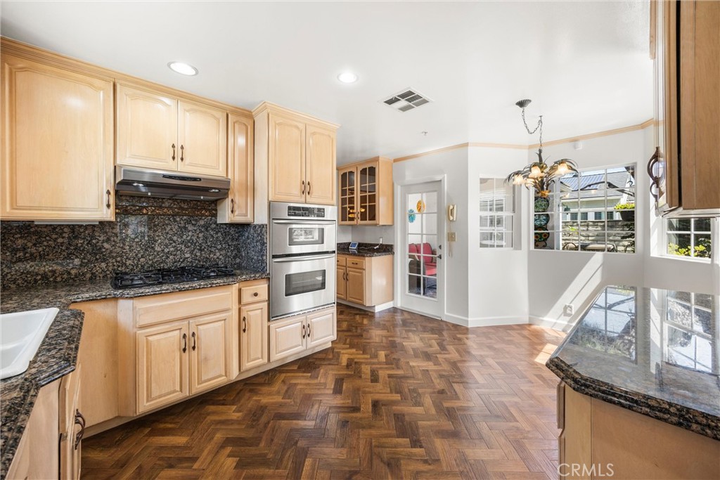 1820 Edgewood Drive
