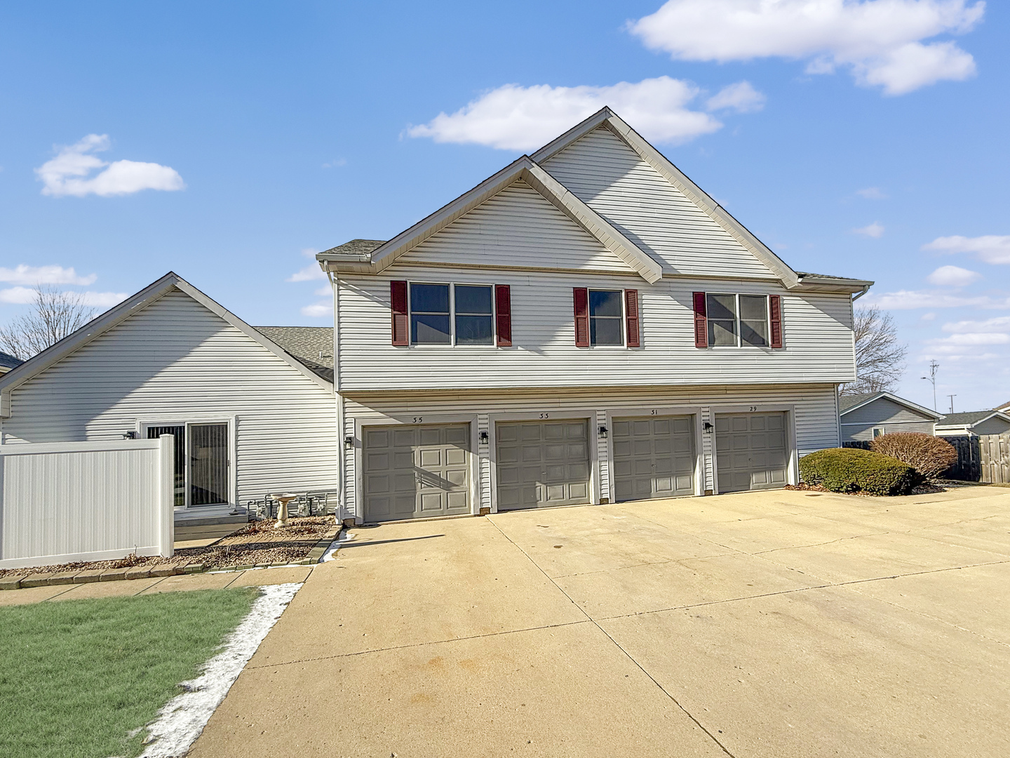 33 Spuhler Street Unit: 33