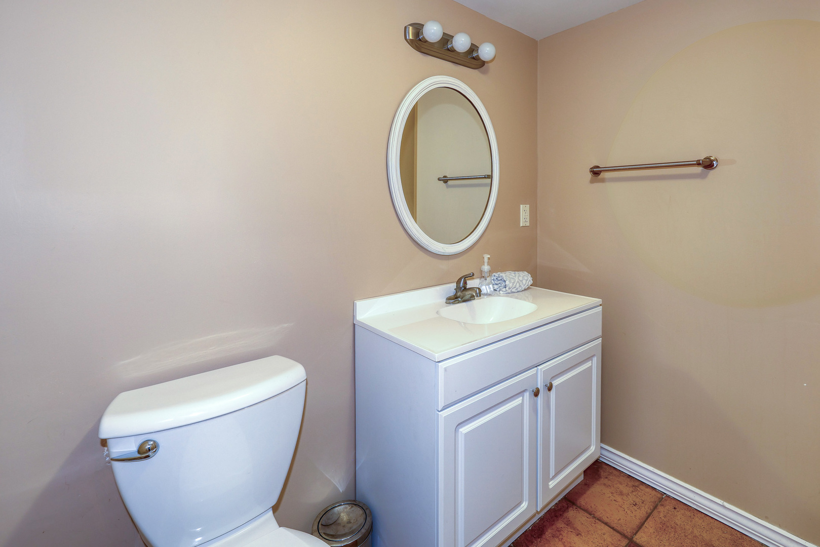 6S503 Bridlespur Drive