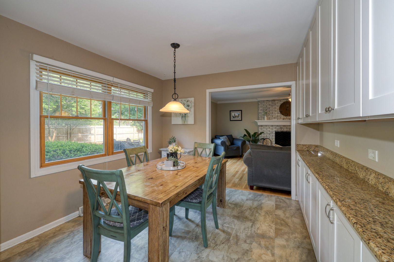 6S503 Bridlespur Drive