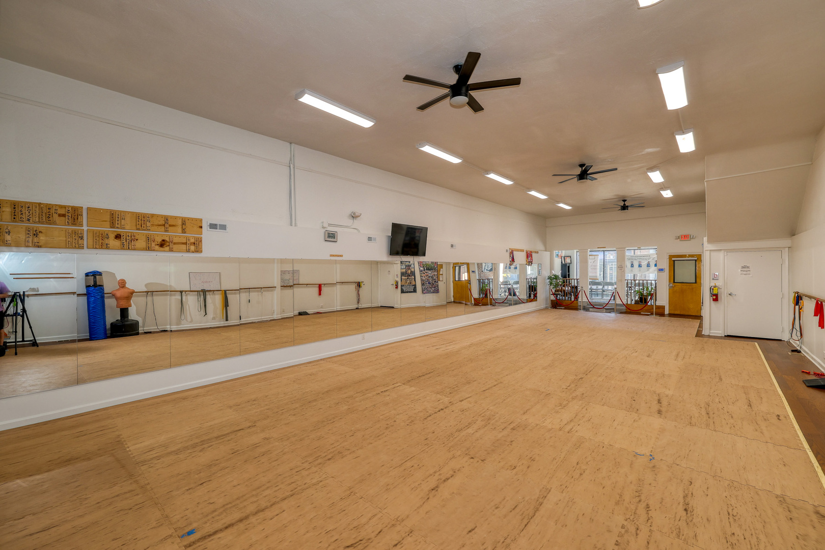 60 S Broadway Avenue