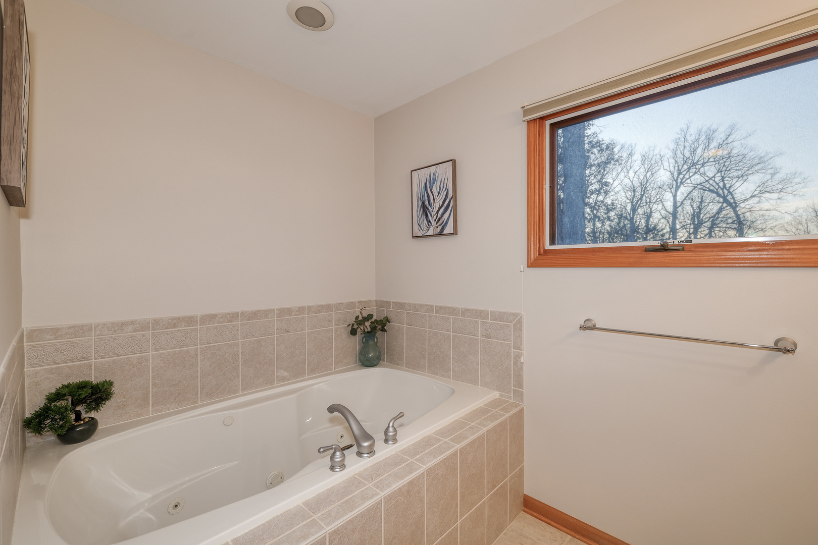 2S724 Oakwood Terrace