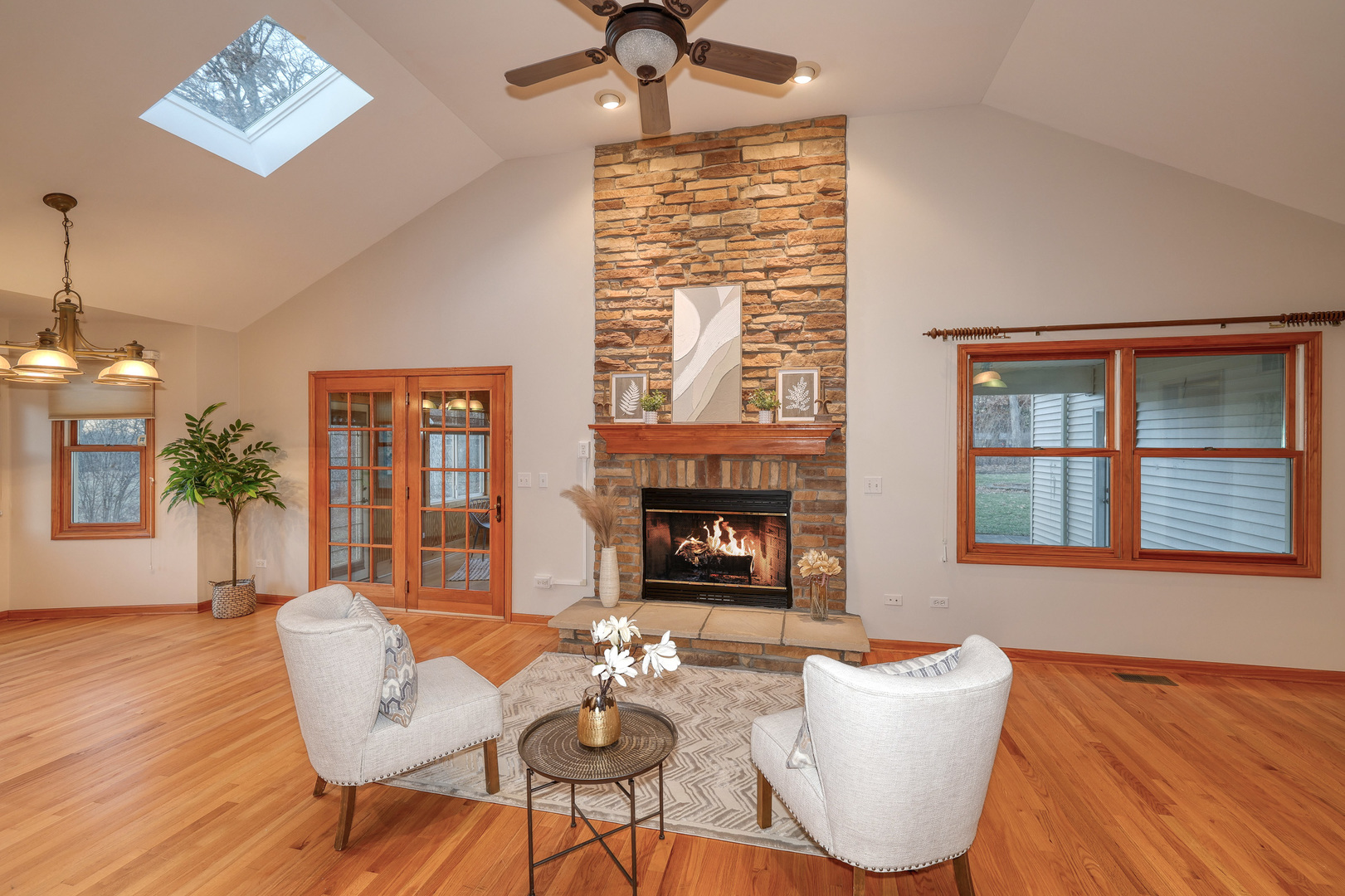 2S724 Oakwood Terrace