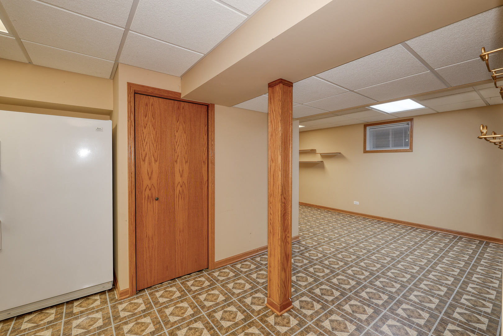 2S724 Oakwood Terrace