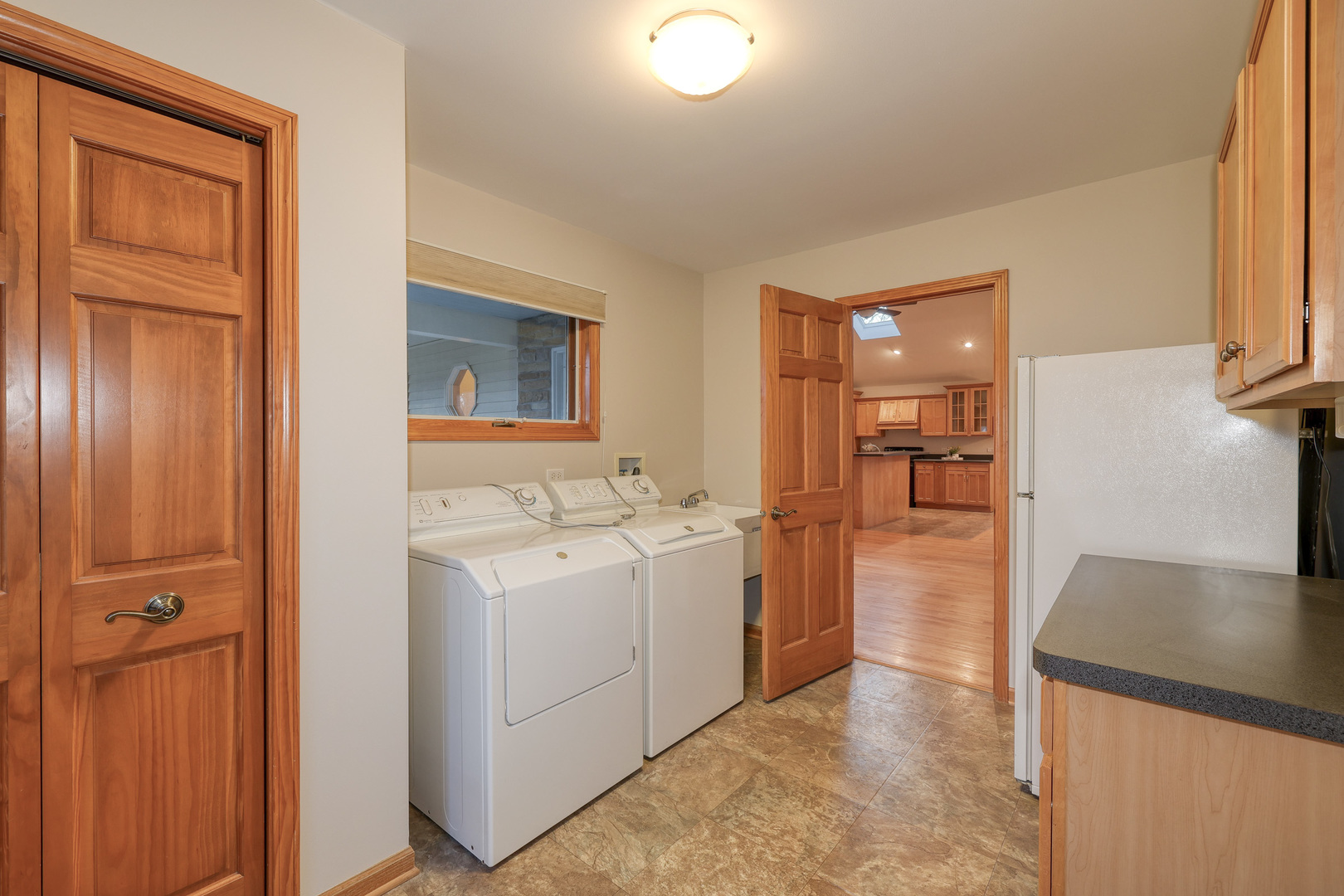 2S724 Oakwood Terrace