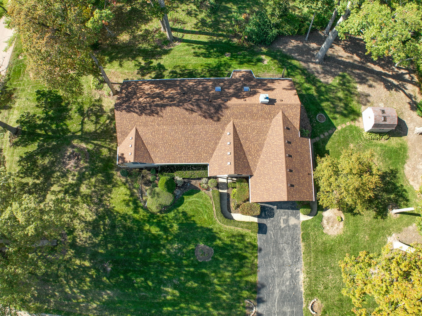 2S724 Oakwood Terrace