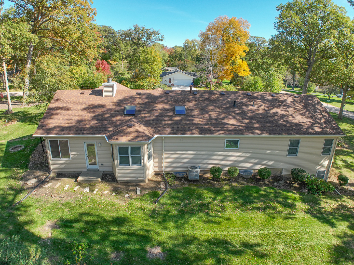 2S724 Oakwood Terrace