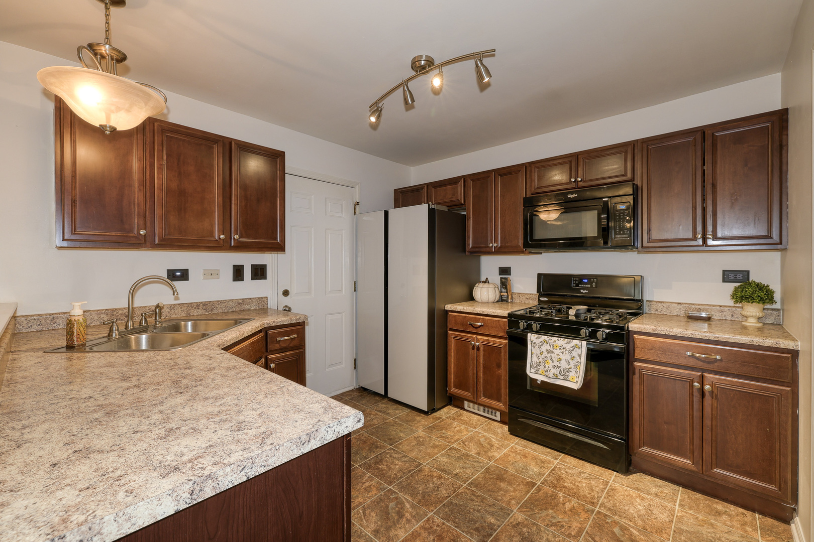 820 N 1st Street Unit: 820