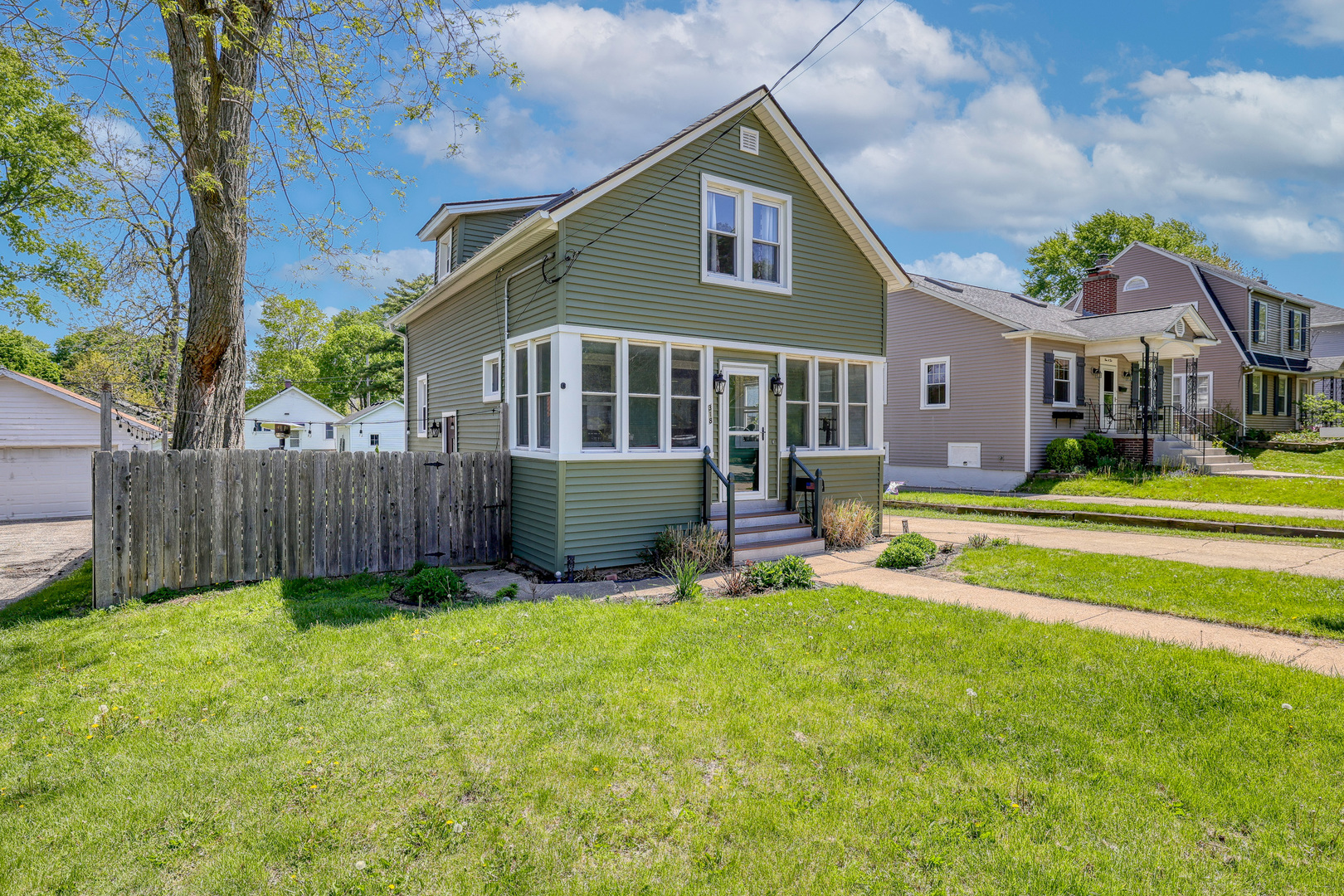 318 S 11th Avenue
