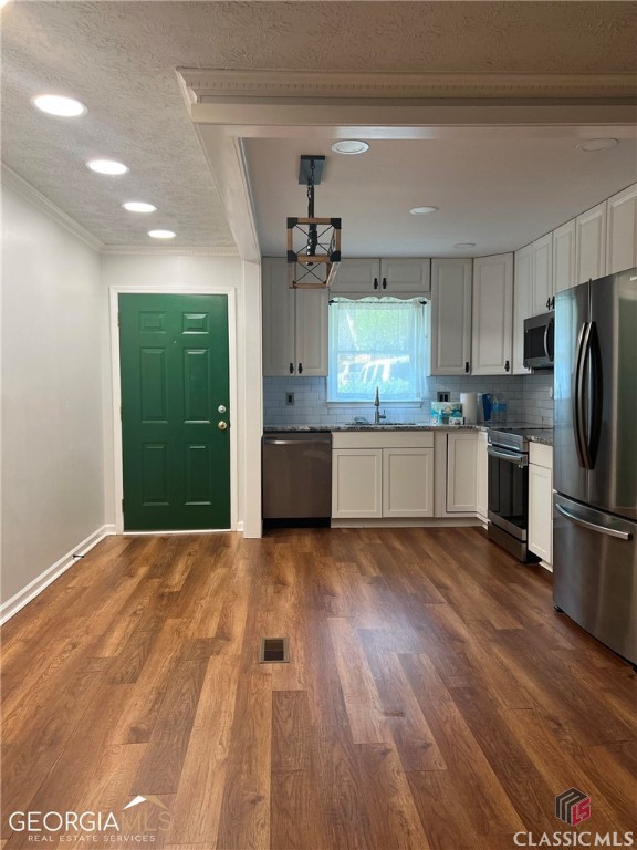 595 Macon Highway 12