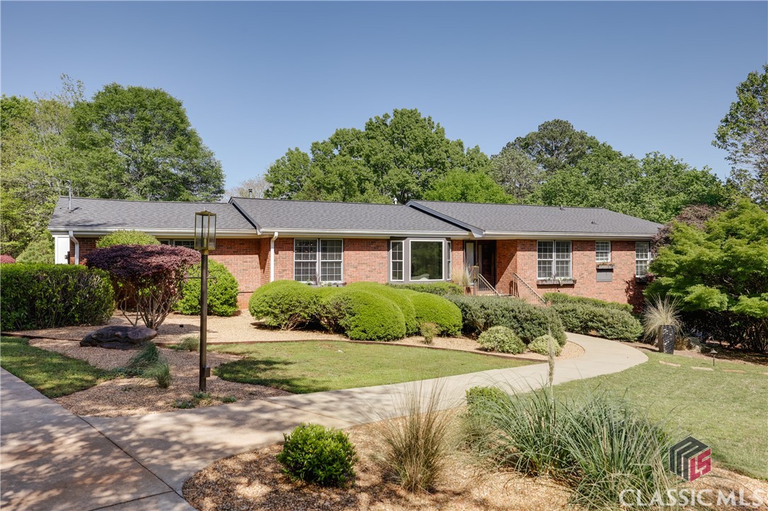 275 Woodward Way