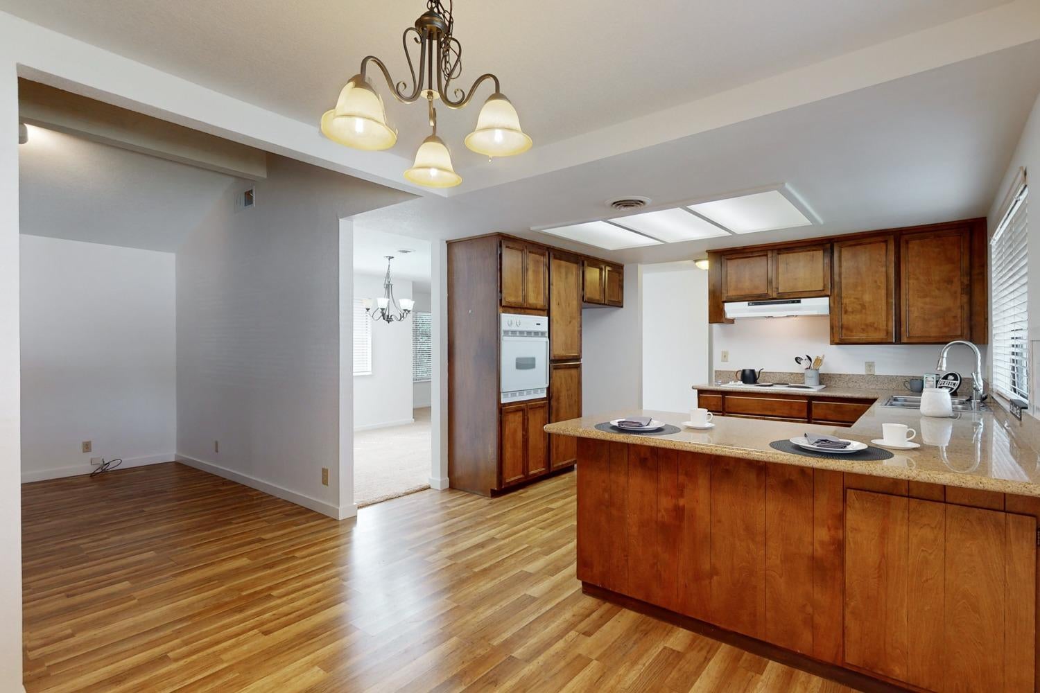 1550 Elizabeth Lane