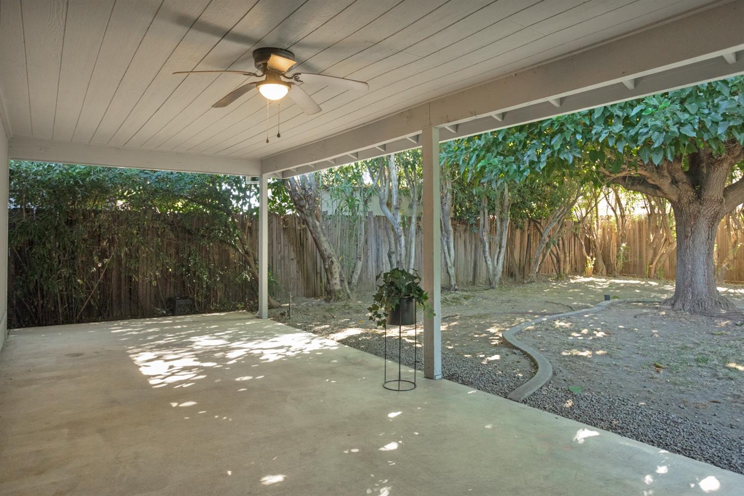 1550 Elizabeth Lane
