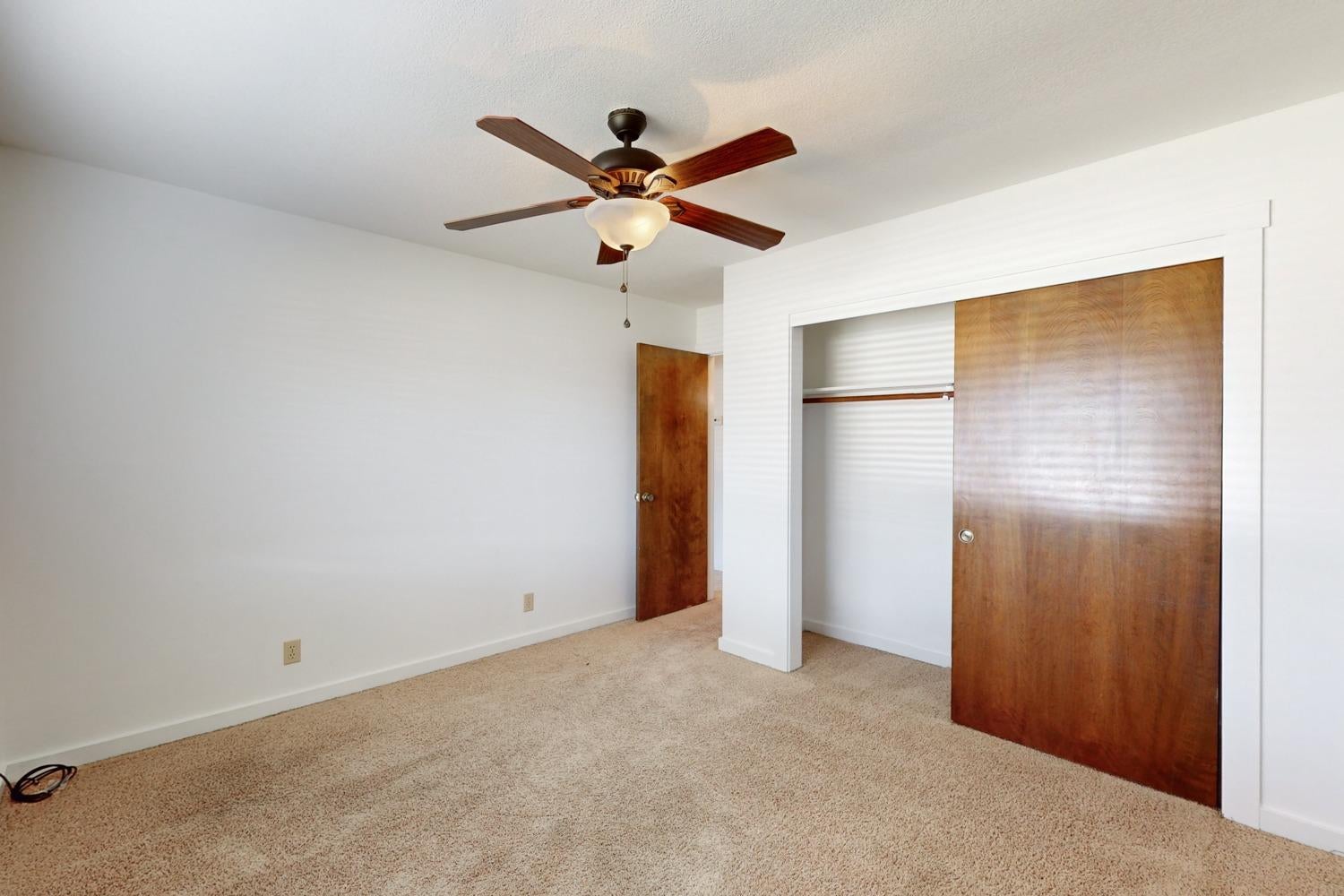 1550 Elizabeth Lane