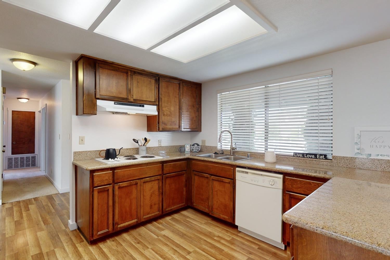 1550 Elizabeth Lane