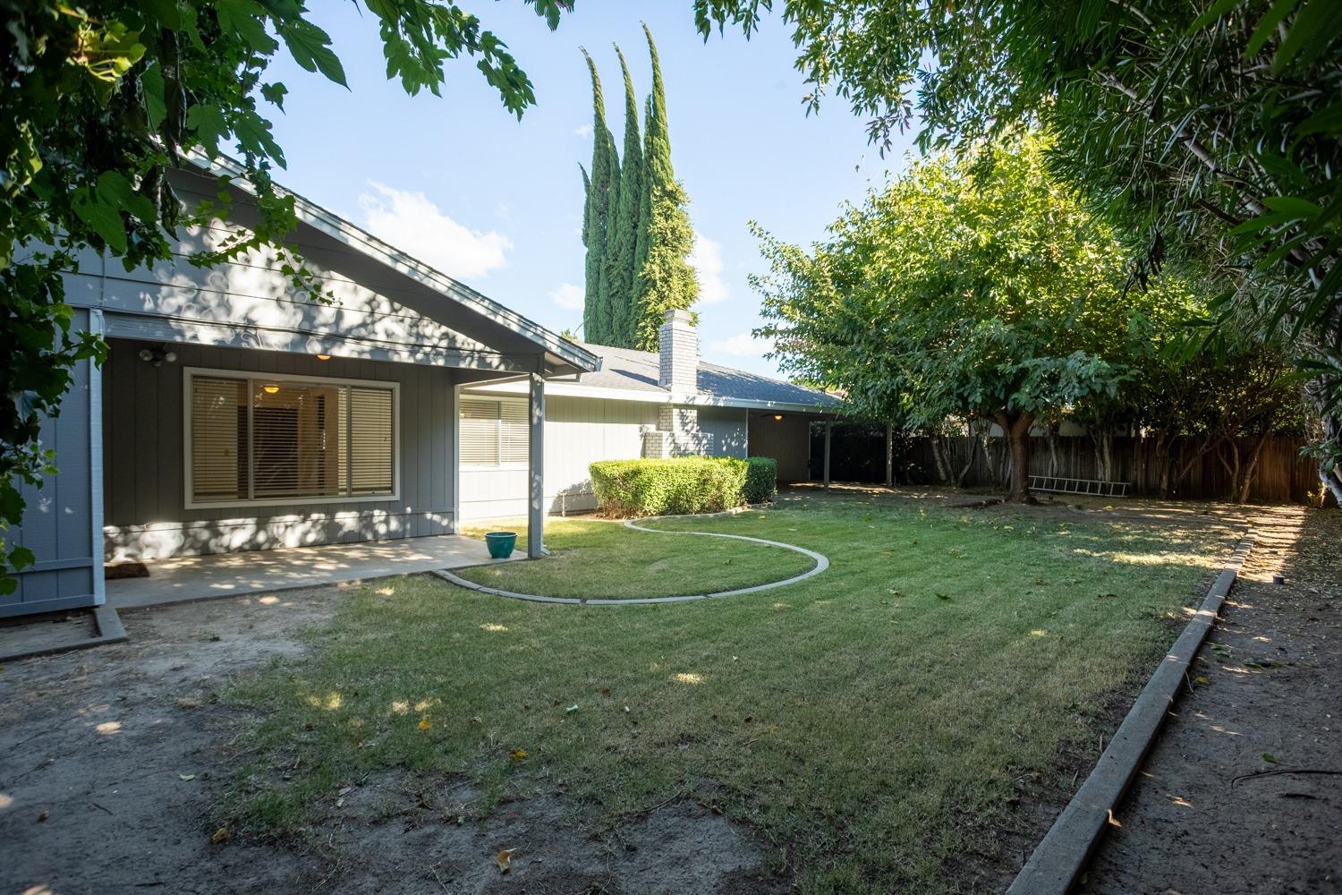 1550 Elizabeth Lane