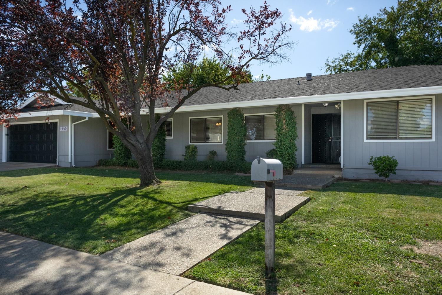 1550 Elizabeth Lane
